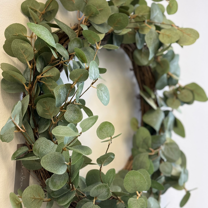 Lifelike 20-Inch Eucalyptus Wreath for Modern Decor