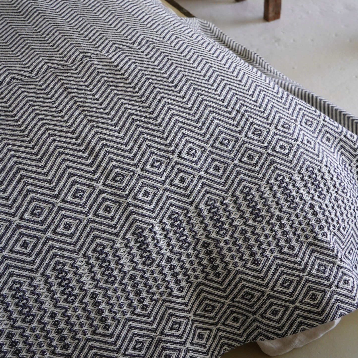 Rhythm Charcoal Throw
